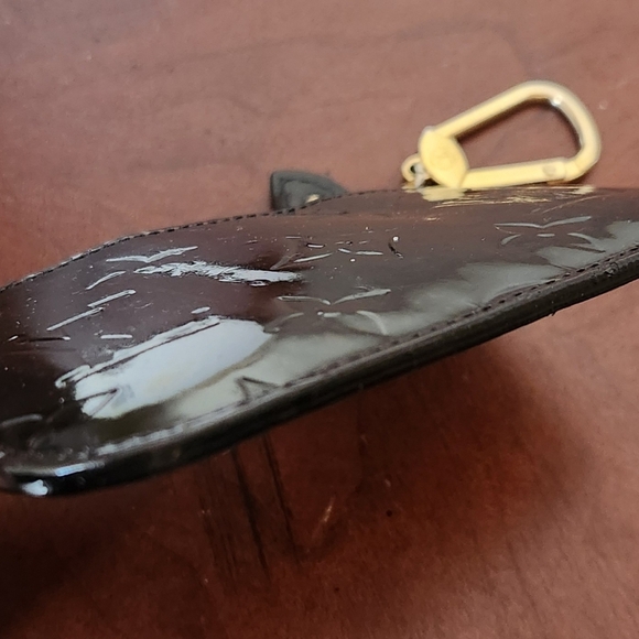 LOUIS VUITTON Monogram Vernis Black Patent Leather Wallet - Picture 4 of 10